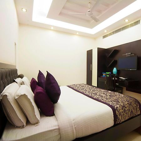 Hotel Transit International- Aerocity Delhi Airport Ню Делхи Екстериор снимка