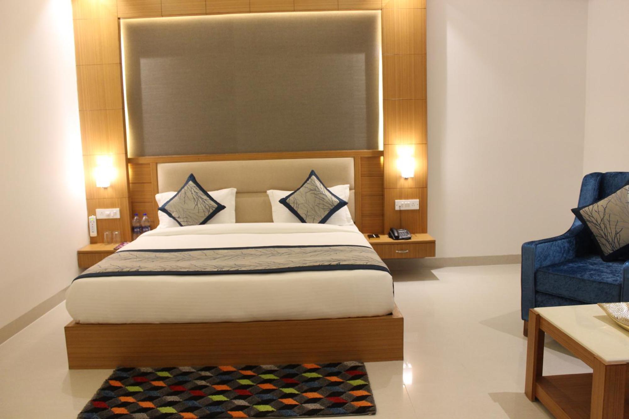 Hotel Transit International- Aerocity Delhi Airport Ню Делхи Екстериор снимка