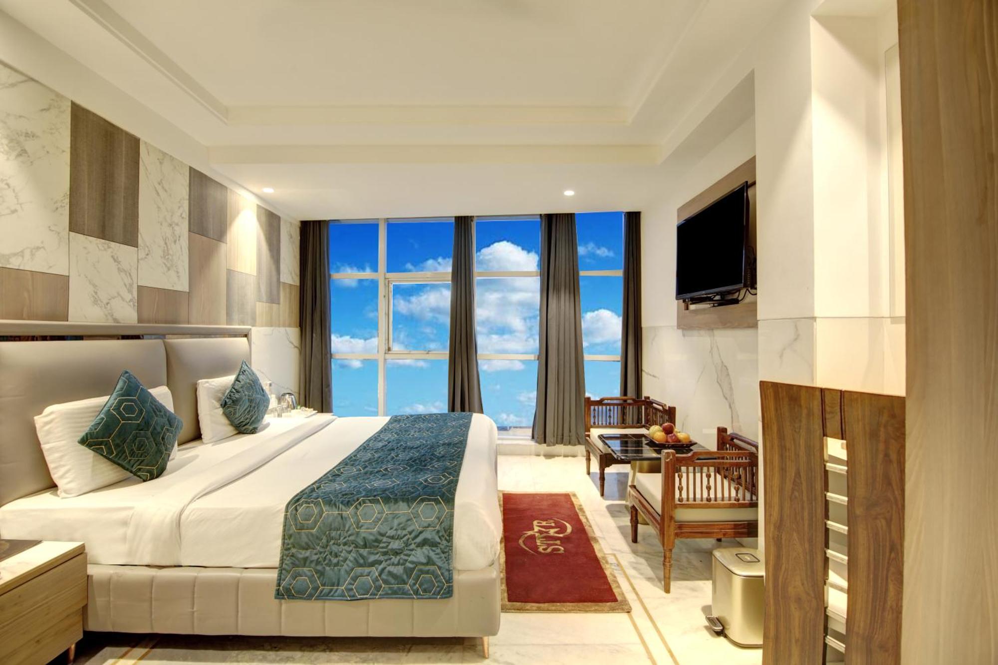 Hotel Transit International- Aerocity Delhi Airport Ню Делхи Екстериор снимка