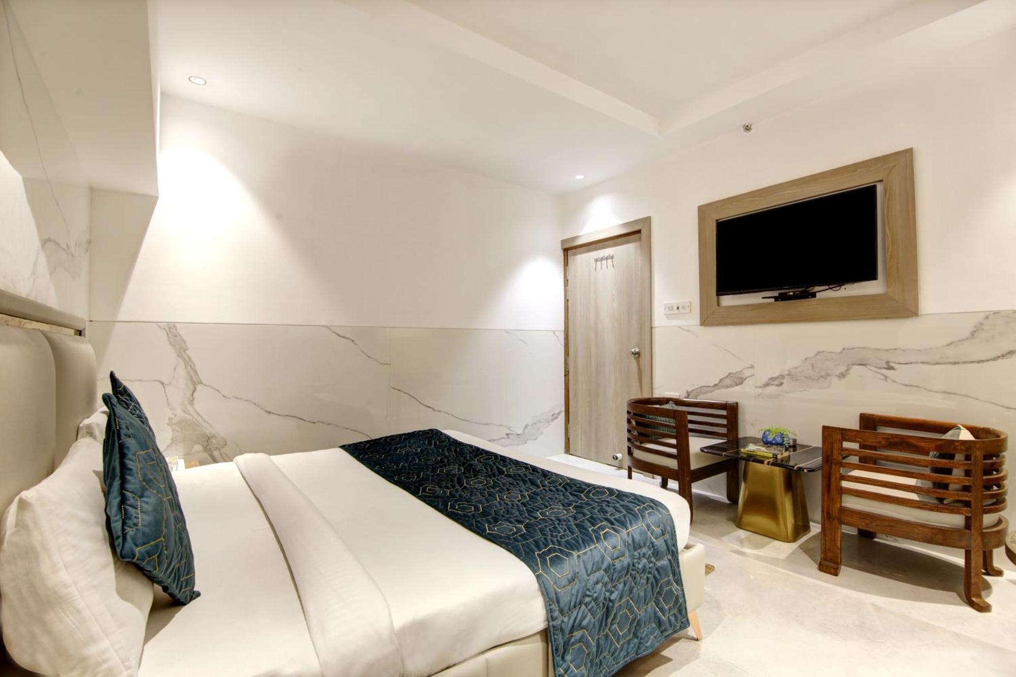 Hotel Transit International- Aerocity Delhi Airport Ню Делхи Екстериор снимка