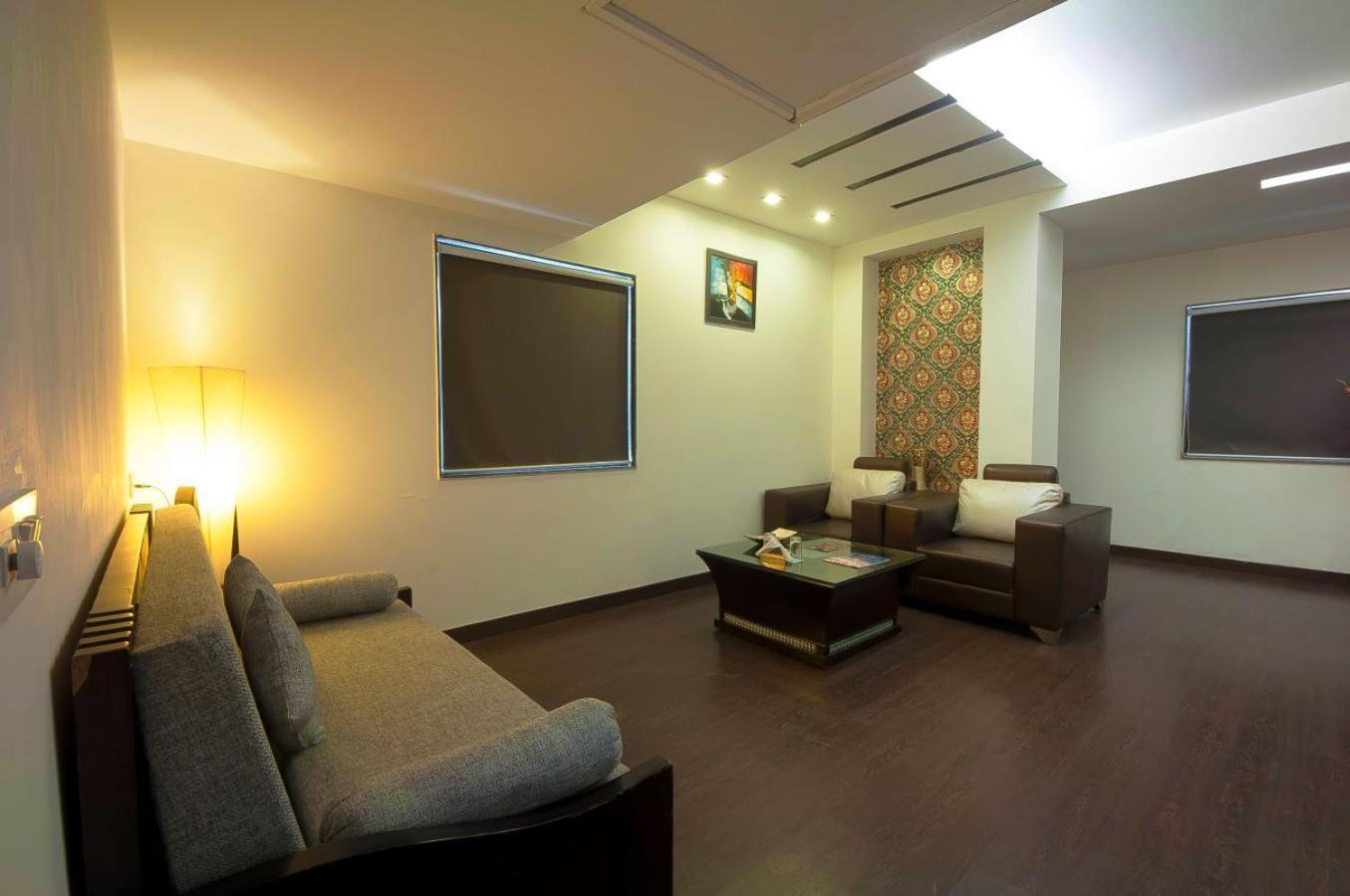 Hotel Transit International- Aerocity Delhi Airport Ню Делхи Екстериор снимка