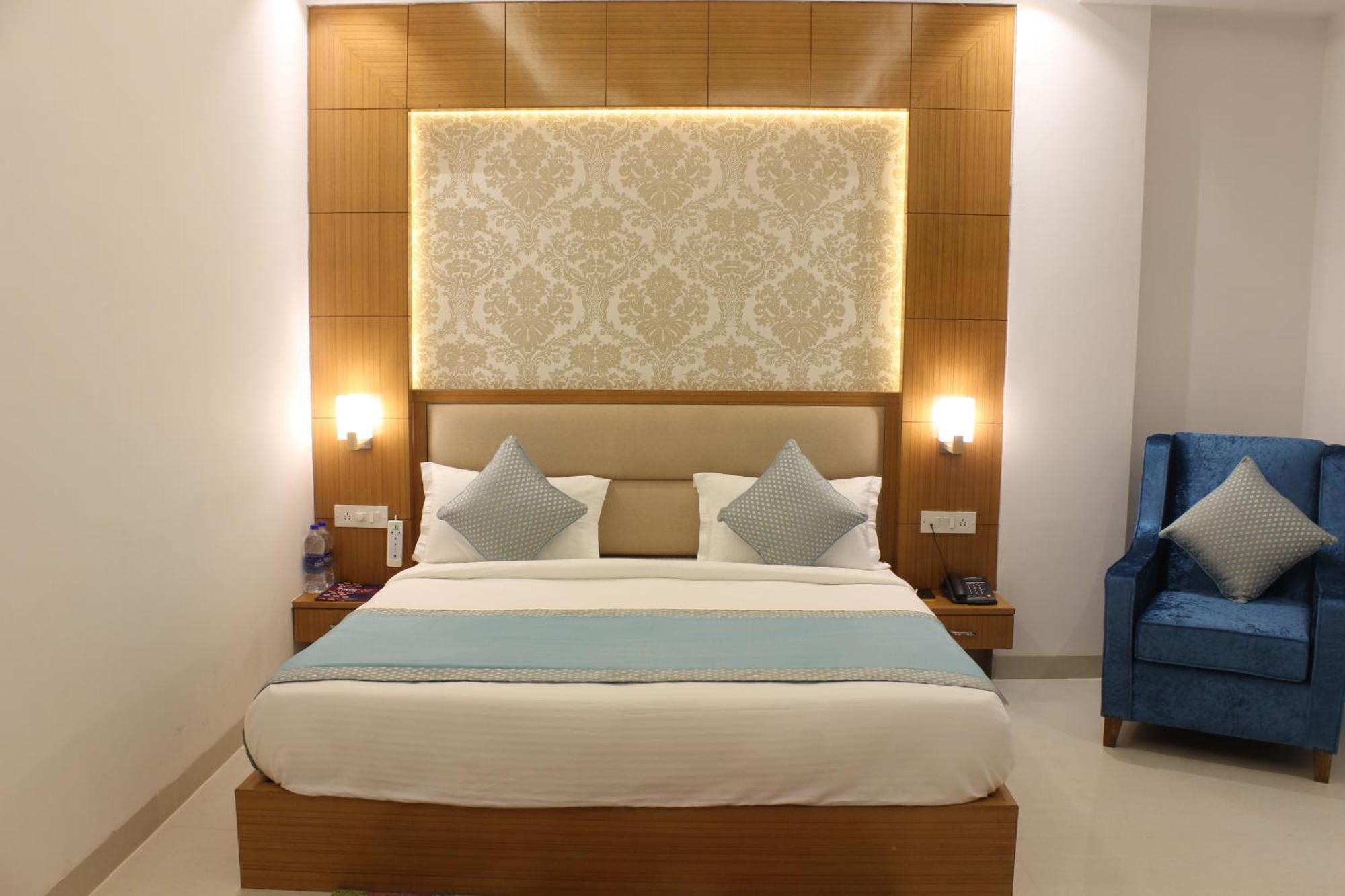 Hotel Transit International- Aerocity Delhi Airport Ню Делхи Екстериор снимка