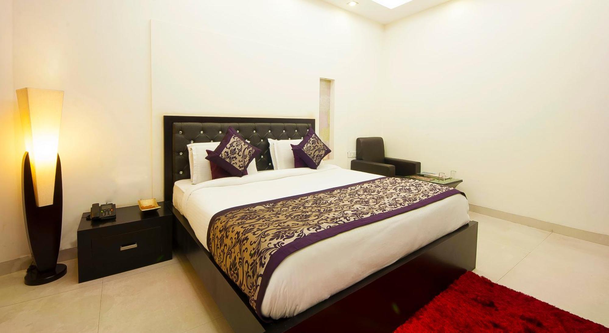 Hotel Transit International- Aerocity Delhi Airport Ню Делхи Екстериор снимка