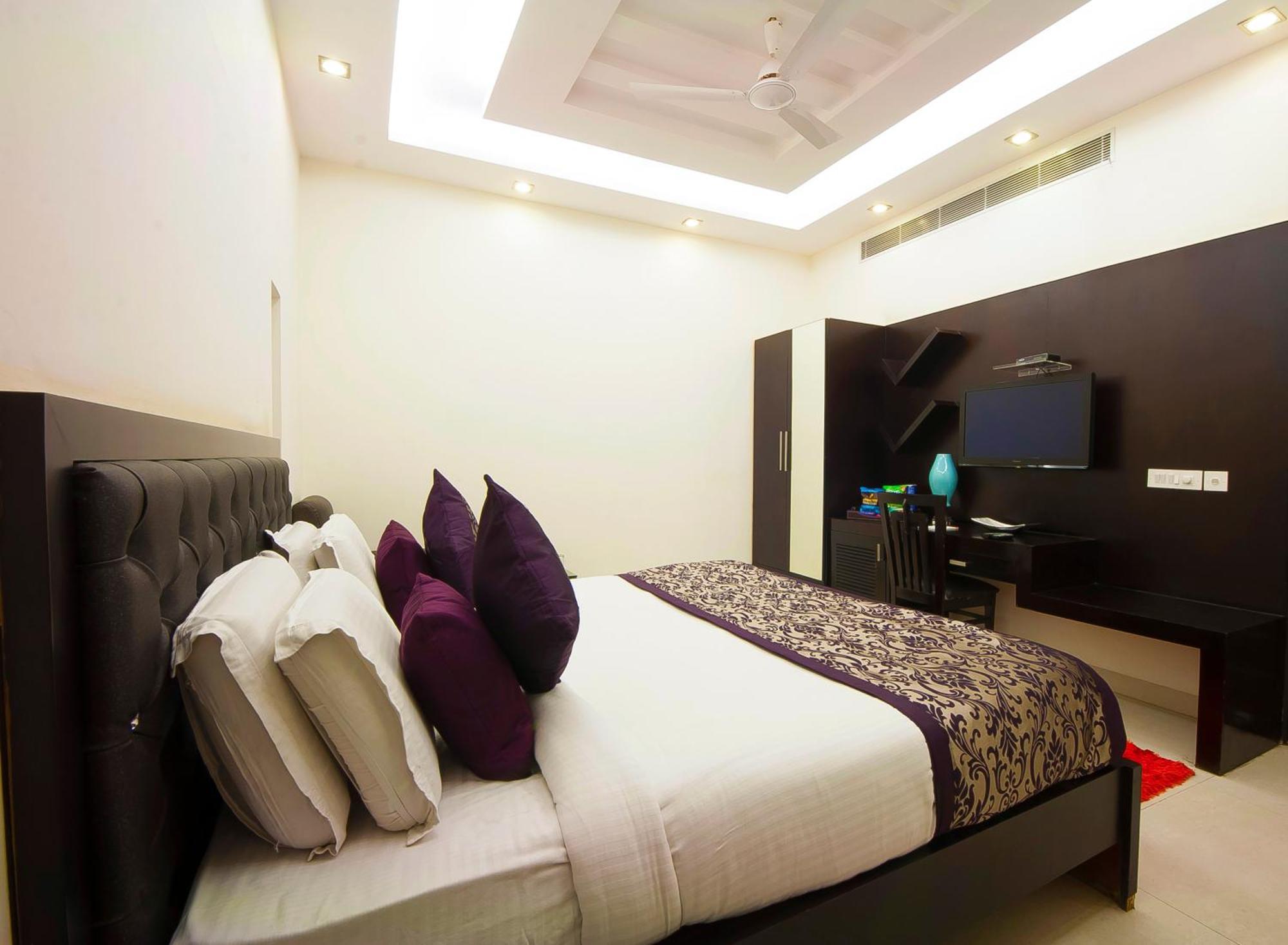 Hotel Transit International- Aerocity Delhi Airport Ню Делхи Екстериор снимка