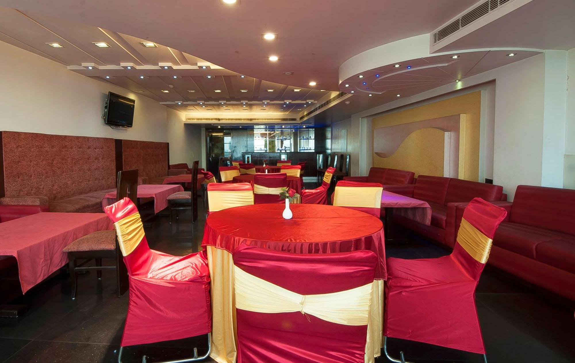 Hotel Transit International- Aerocity Delhi Airport Ню Делхи Екстериор снимка